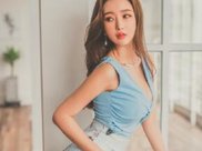 不会穿高跟鞋的我，看到这样的细高跟鞋都痴迷了，穿上简直美到飞