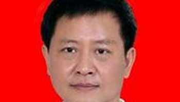 男,畲族,江西奉新人,1960年出生,中共党员,历任上犹县人民政府县长