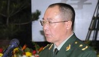 参谋长, 2003年任内蒙古公安边防总队总队长, 2007年10月任云南边防