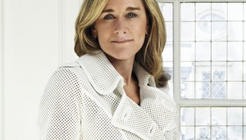 burberry ceo angela ahrendts