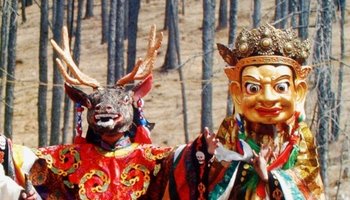 智者,晓彻,探究,等 祭祀仪式意,后逐渐演变为萨满教巫师即跳神之人的