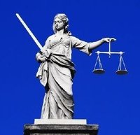 泰美斯是希腊正义与法律女神,以头脑清晰见称.