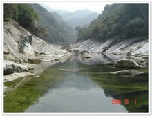 燕子河大峡谷风景照(2)