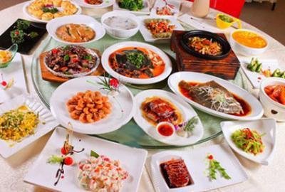 仅598元,朗高大酒店10人餐