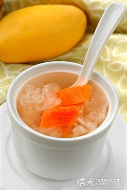 养生甜品!采用新鲜雪梨,优质冰糖,现场榨汁,节