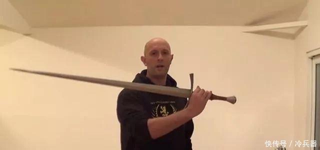 实战的刀剑一般都多重?