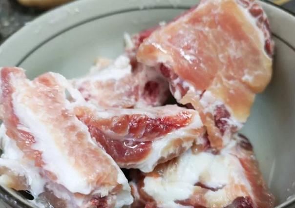 莲藕排骨汤怎么炖比较软糯 t0101d027a1bf5fe43a.jpg