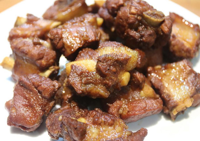 中考结束,婆婆从乡下赶来给女儿侄子庆祝,看饭