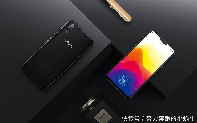 对比华为Mate RS,屏幕指纹手机还是vivo X21接