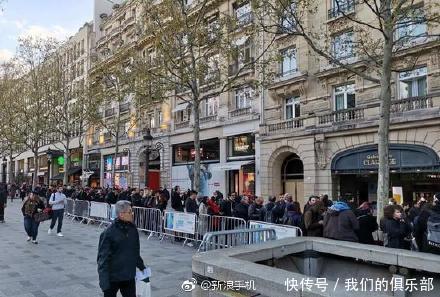 华为P30系列海外发售,粉丝彻夜排队抢购!