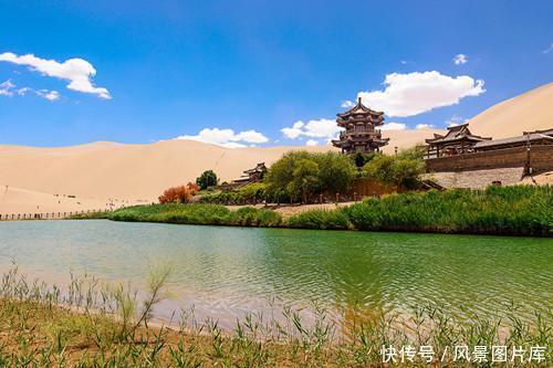 水火不容, 成中国沙漠第一泉! 曾经要“补水”, 现风采依旧