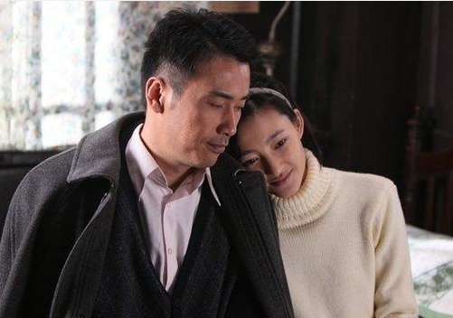 他是北影满分学霸,不找经纪人,不拍爱情片,却与