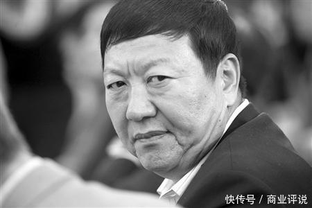 父亲为50元把他卖掉,长大后去养牛,后创办百亿企业却被踢出局