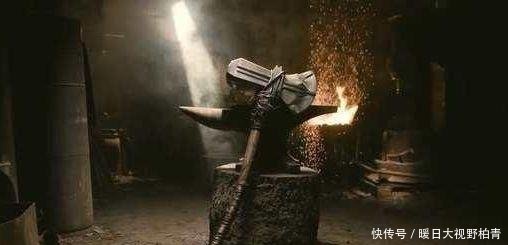 《复联4》美队不仅能够举起雷神之锤,就连暴风