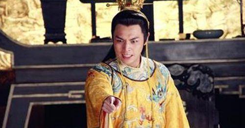 贬官宰相拉着烂木箱上路,皇帝亲自查封,打开一看潸然泪下:重赏