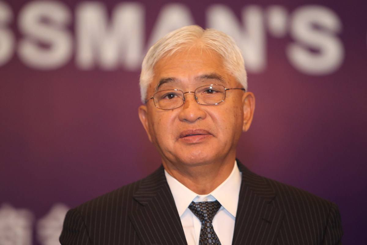 91岁忍受丧妻之痛 击败李嘉诚赚75亿 13个子女