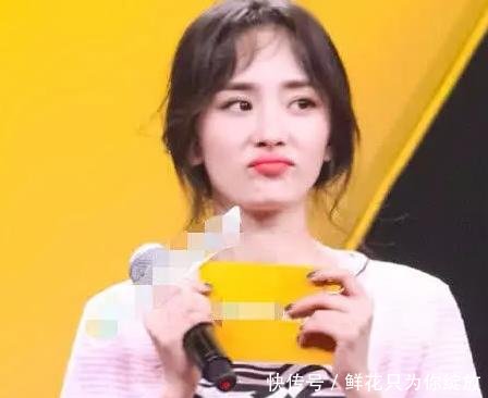 又见杨幂月牙笑,解锁新成就娇羞笑最大的亮点