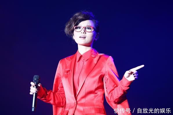 梁靖康紧盯周笔畅的眼睛惹恼汪涵,官鸿则完全