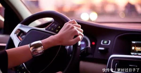 15万级SUV哪家强博越轻松过四关,斩二将!