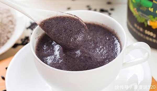 30岁孕妈看四个月肚子以为怀的是双胞胎, 结果