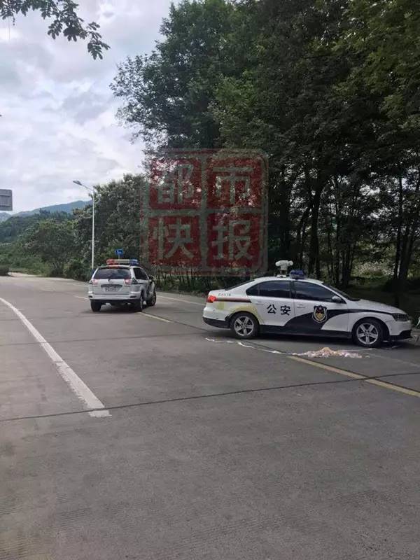 当街杀害一对母子原因是什么?凶手现场杀人浑身是血照片曝光