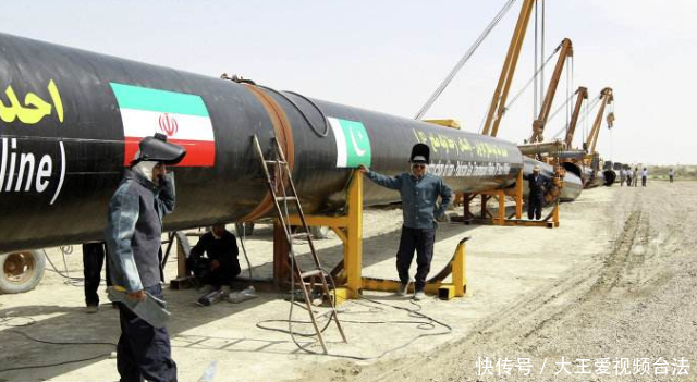 美伊紧张时刻!东方大国发射一枚核导弹,美国航