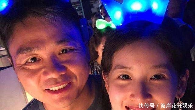 刘强东被警方带走视频曝光:请小心主动扑到你