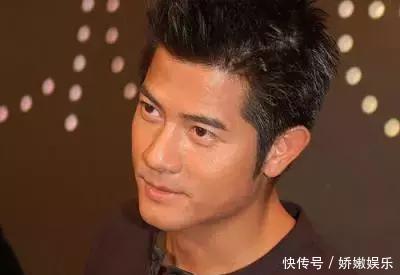 郭富城获二胎后首露面给老婆买水果,此时他不