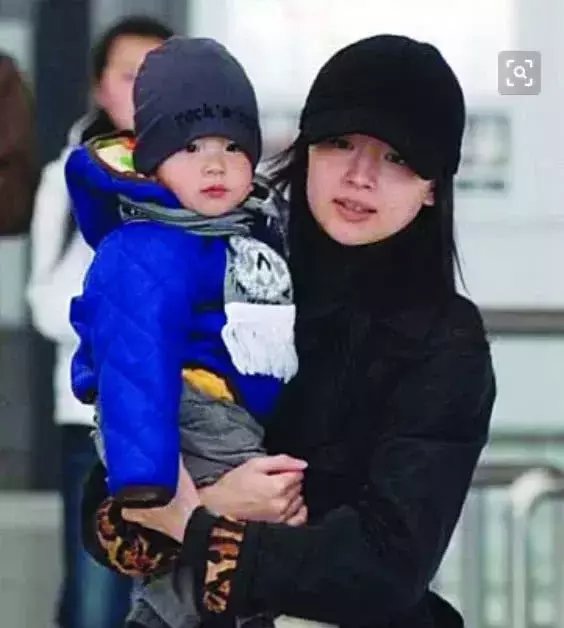 董洁疑似公开宣布恋情,潘粤明却先有行动了,支