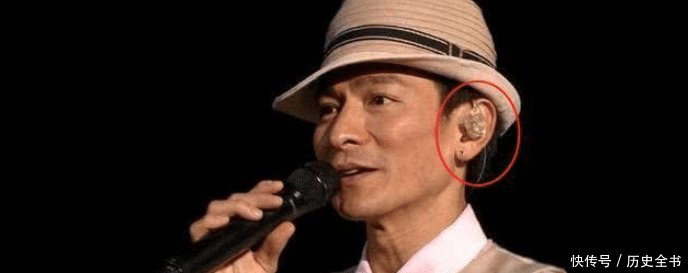 演唱会中, 歌手们耳朵上戴的到底是什么, 现在才
