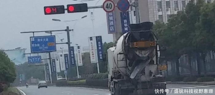 路口误闯红灯咋办 老司机 不要退, 用这方法, 扣