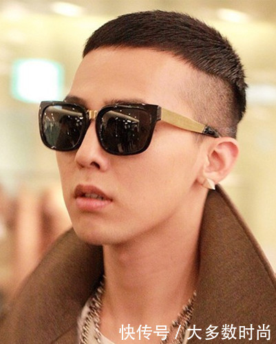 看看男生的穿衣搭配,就知道你们为什么没有女