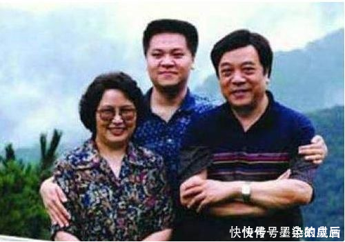 赵忠祥结婚49年妻子近照曝光,身份不一般,网友