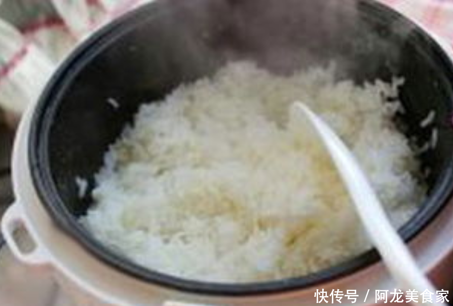 煮米饭到底该用冷水还是热水? 多数人都搞错了