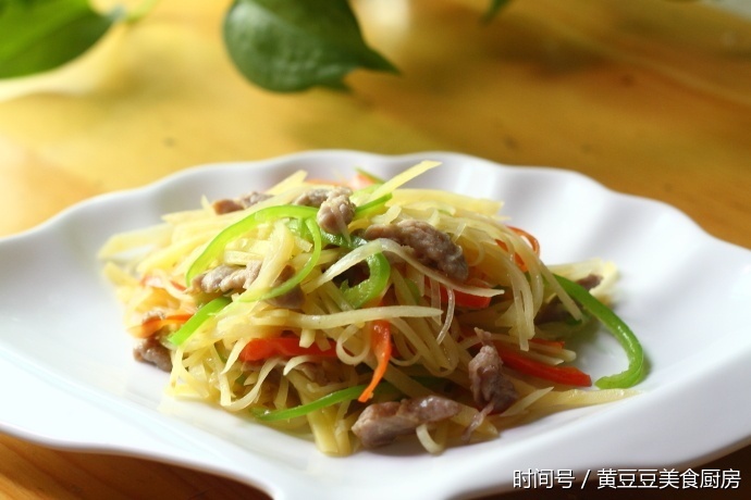土豆丝炒肉怎么才好吃 t011a5e38156cf7de60.jpg?size=690x460