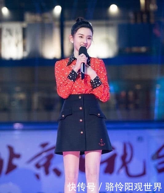 女星跨年演唱会礼服秀,杨紫穿对衣服获好评,刘