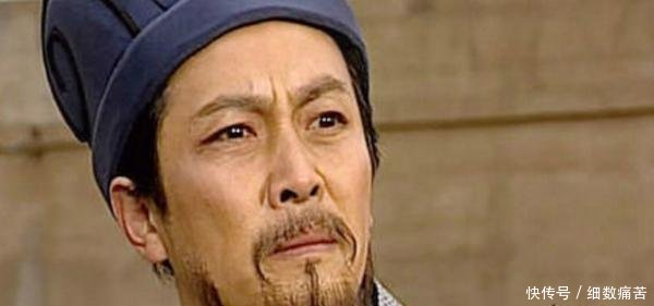 程咬金确实已经骑上了战马,不过八卦宣花斧,却