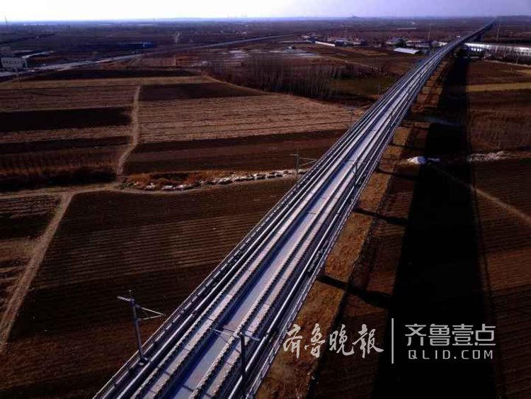 航拍在建济青高铁雄姿,预计年底通车