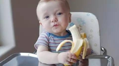 宝宝便秘了,吃香蕉可以通便?别干傻事了!