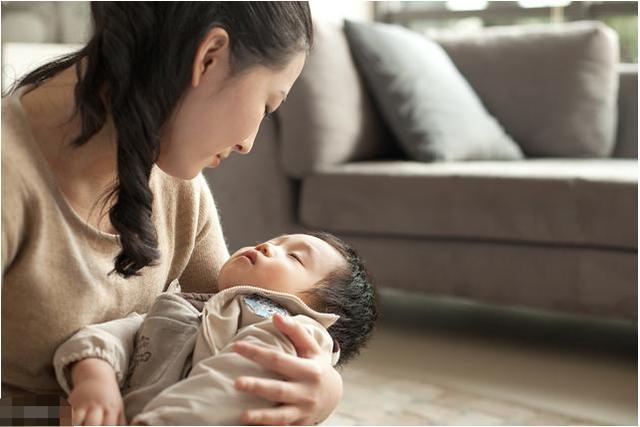 婆婆替我照顾3岁儿子,误入房间一看,隔天我带儿子回了娘家
