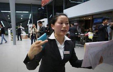 买车时不能说这4句话 否则销售就"坑你没商量" 买车时不能说这4句话 否则销售就"坑你没商量"