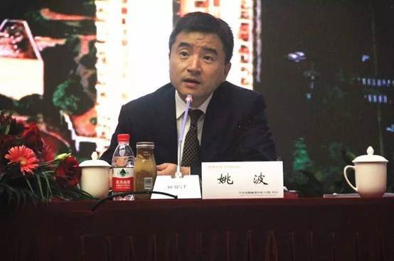 平安保险董事长是谁_平安保险图片(2)