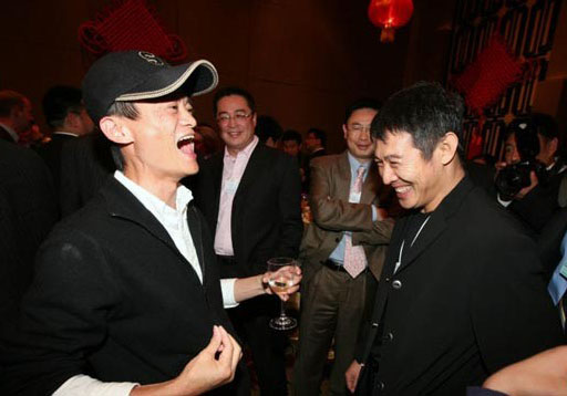 李连杰背景后台曝光,成龙对其照顾有加,马云跟