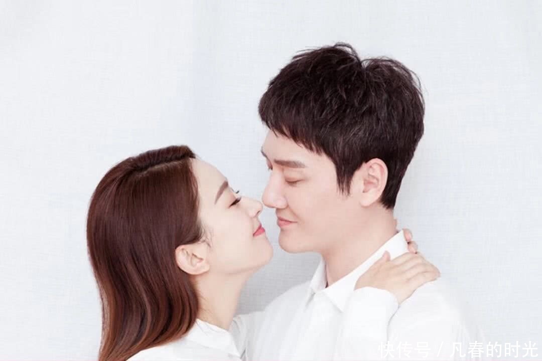 赵丽颖挺着大肚子现身很幸福,冯绍峰马上升级