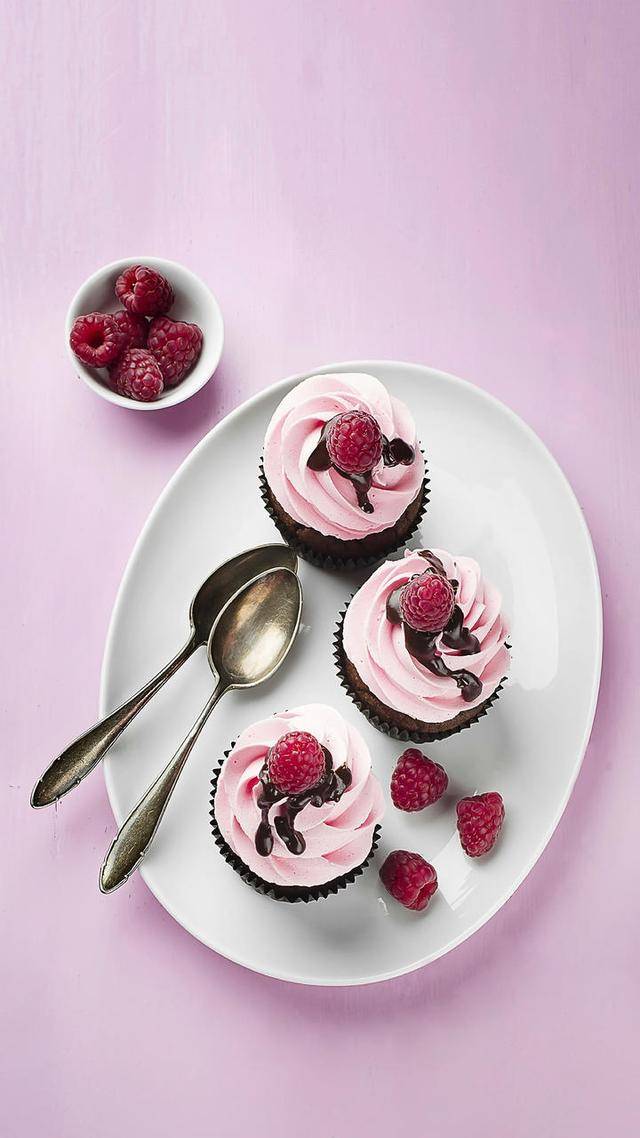 不了了之，又相知相遇，最后各奔东西