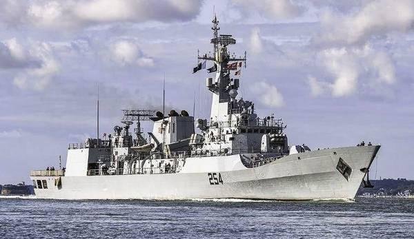 这波买家秀干得漂亮!巴铁驾驶中国设计军舰驶