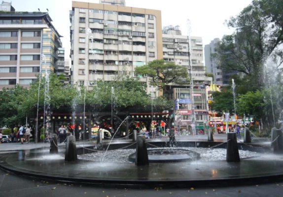 亚洲城市排名前十名(北京历史文化景点介绍)