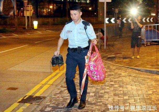 刘德华歌迷排队买票遇袭,耳朵手臂皆重伤,网友