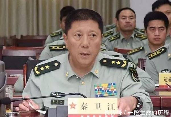 1984年阅兵总指挥,原国防部部长,儿子女婿均是