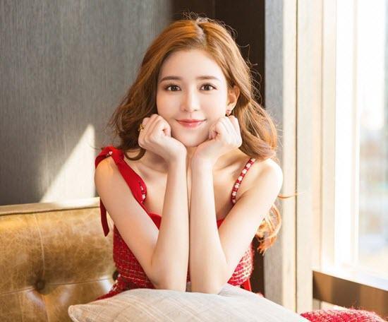 女演员温心公开与汤臣一品汤子嘉恋情 男方是